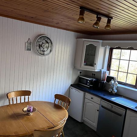 Cosy Lakeside Chalet With Option To Add Private Hot Tub Duneena 외부 사진