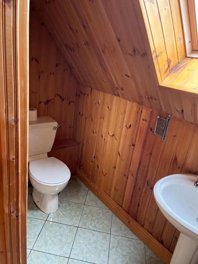 Cosy Lakeside Chalet With Option To Add Private Hot Tub Duneena 외부 사진